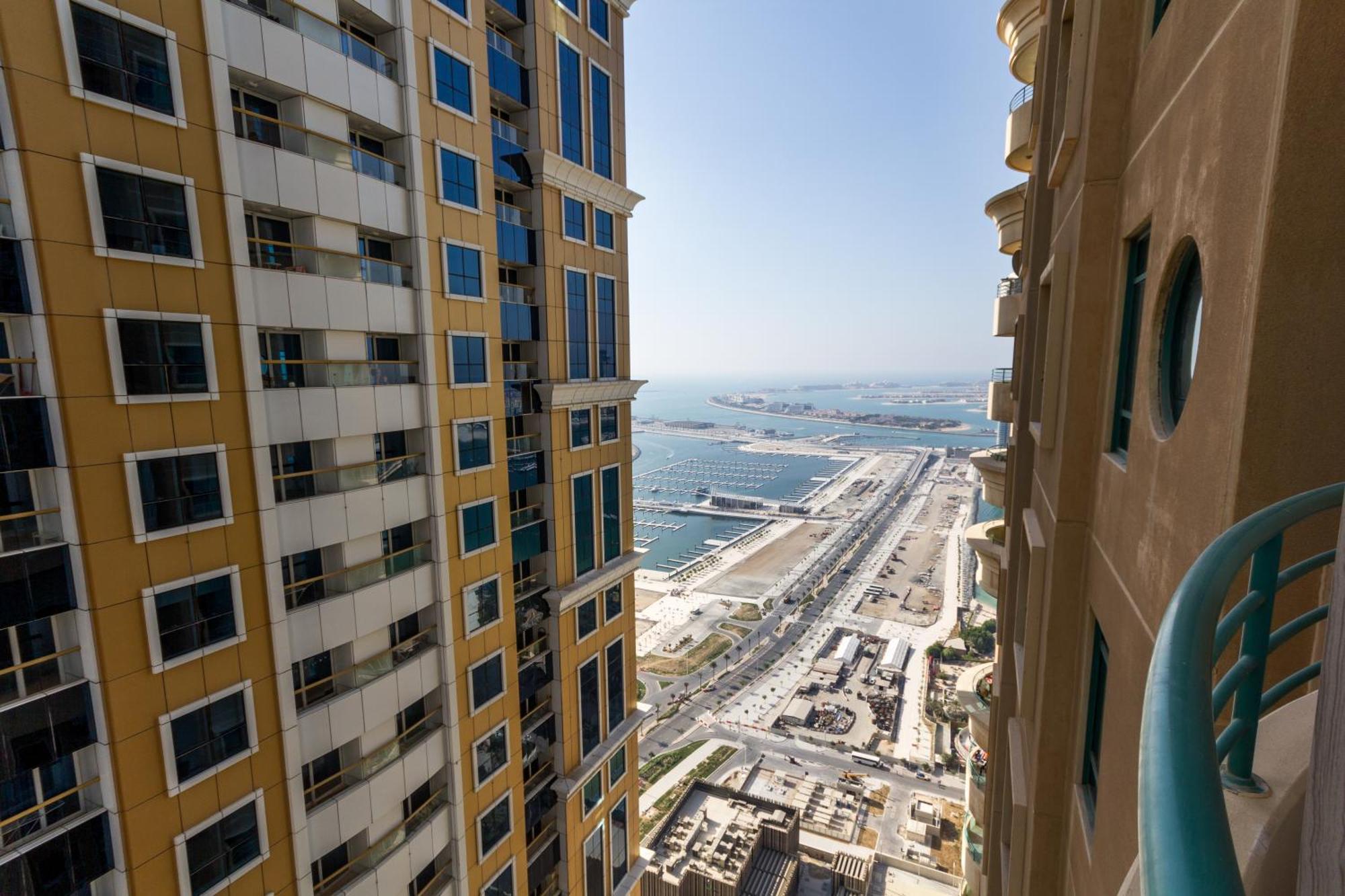 Nice Single Rooms For "Girls" Only In Dubai, Marina Экстерьер фото