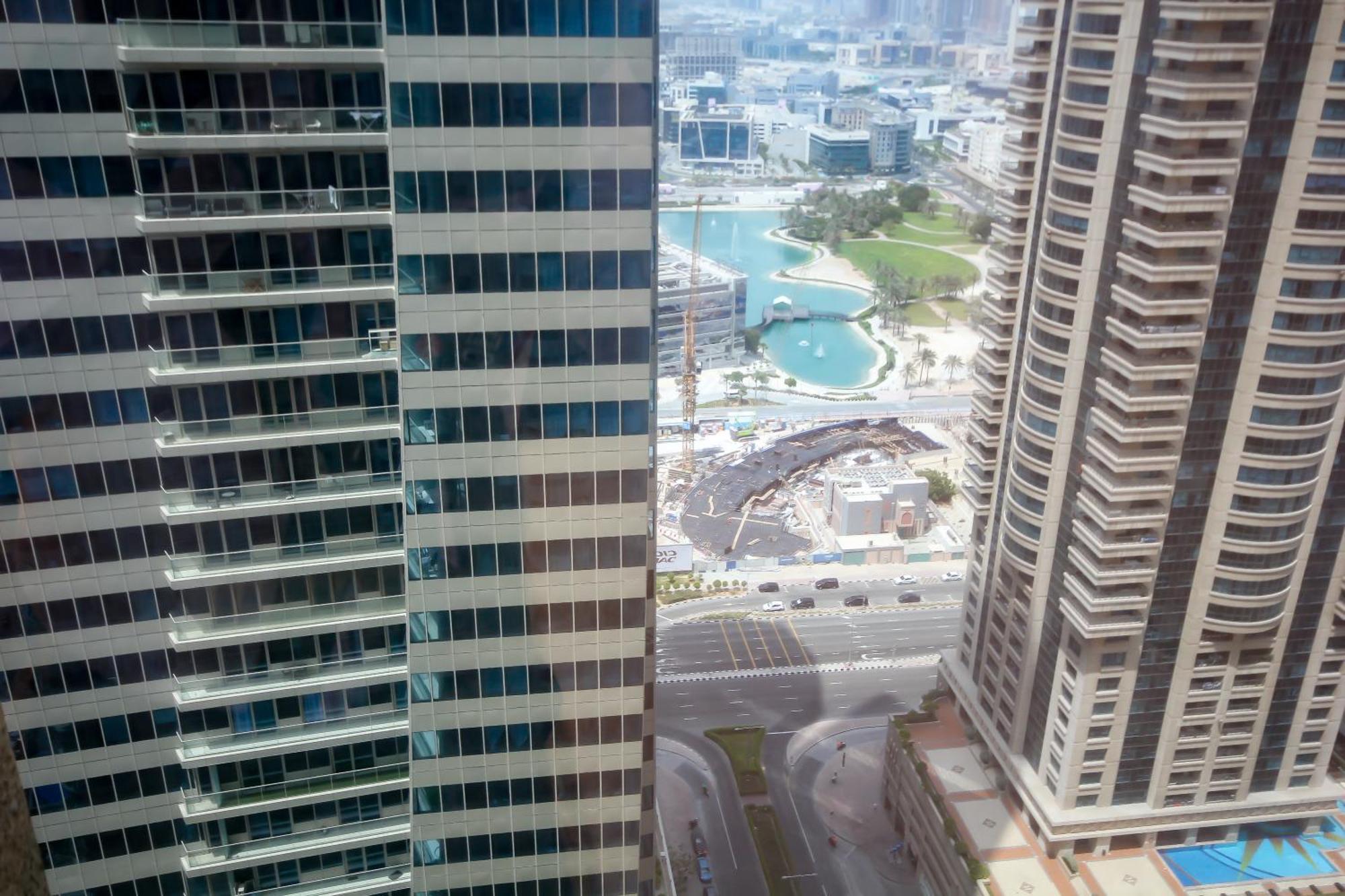 Nice Single Rooms For "Girls" Only In Dubai, Marina Экстерьер фото