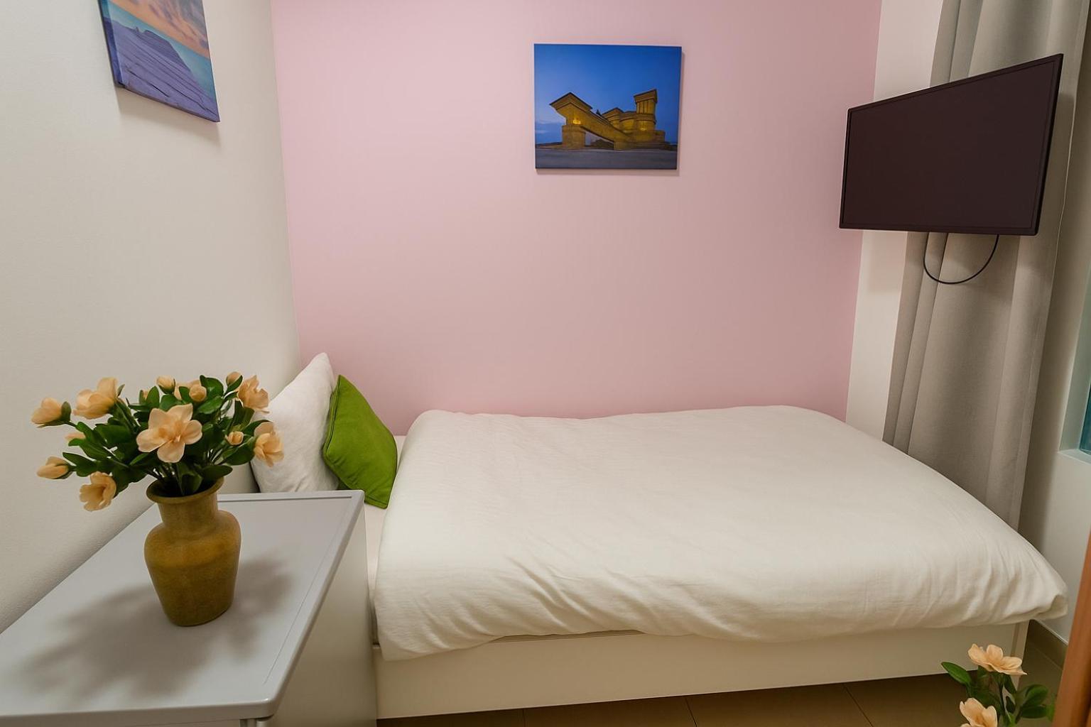 Nice Single Rooms For "Girls" Only In Dubai, Marina Экстерьер фото